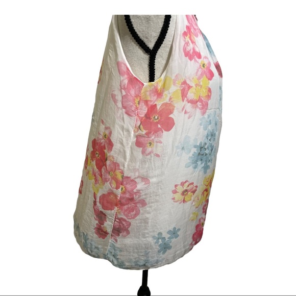 Elena Baldi silk floral blouse. Sleeveless ruffle detail around neckline… - Picture 4 of 10